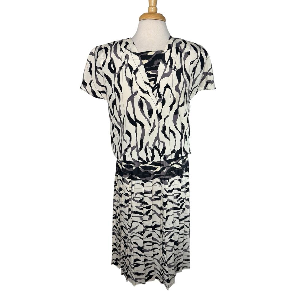 Vintage 80s Ivory Black Gray Pleated Art Print Midi Dress Size 7/8 PERCEPTIONS
